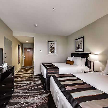 Radisson Hotel Edmonton Airport Leduc Bagian luar foto