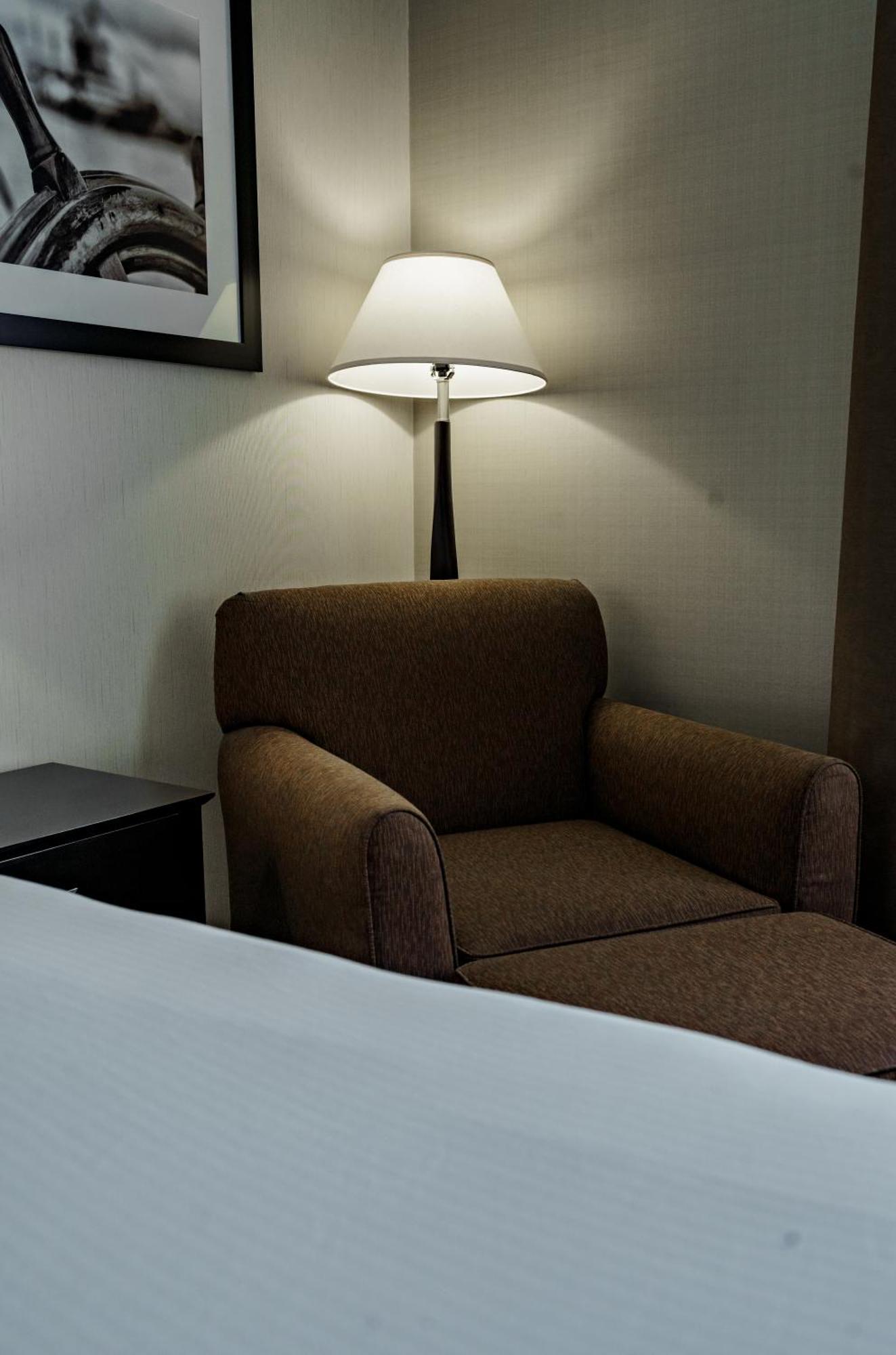 Radisson Hotel Edmonton Airport Leduc Bagian luar foto