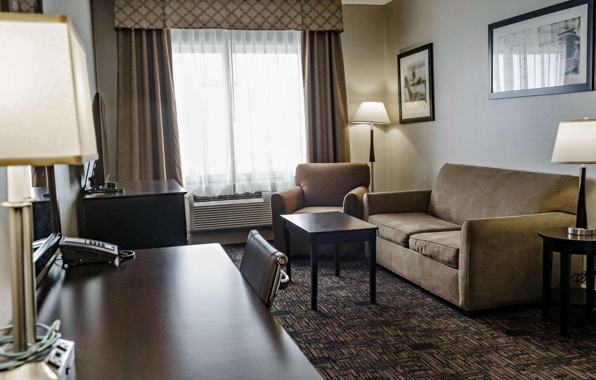 Radisson Hotel Edmonton Airport Leduc Bagian luar foto